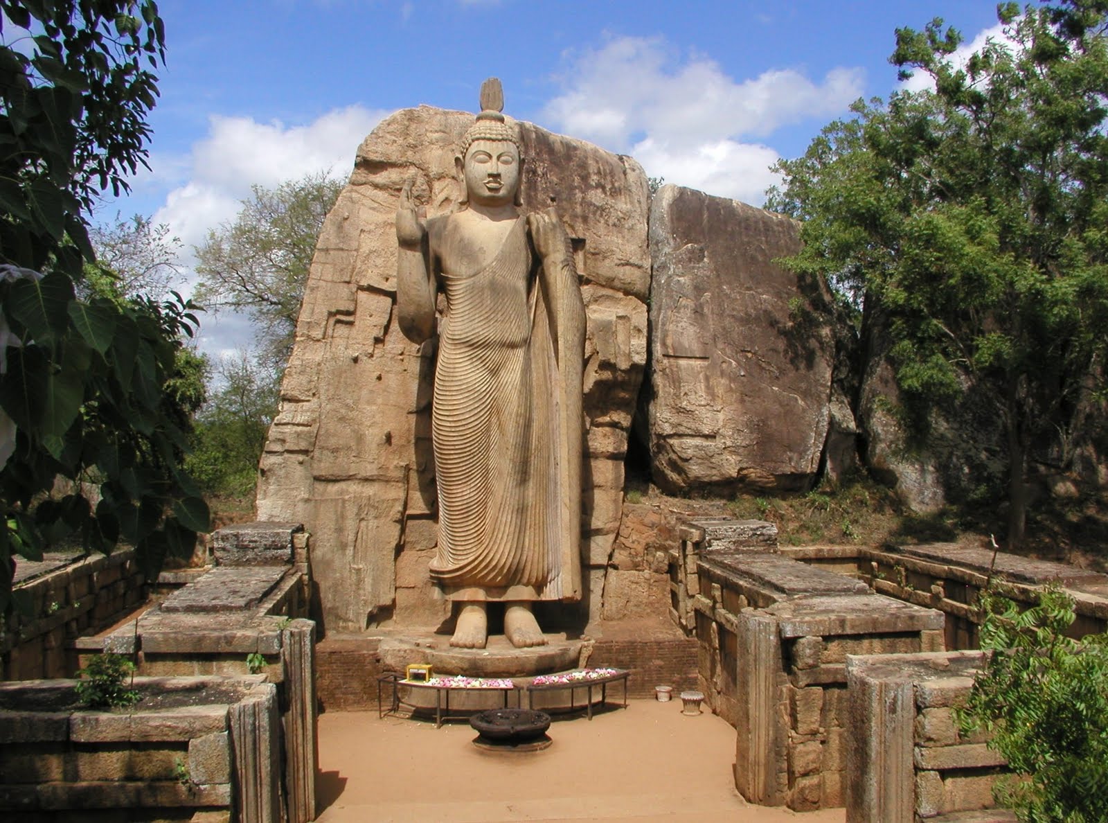 DU LỊCH SRI LANKA - TÍCH LAN - XỨ SỞ DIỆU KÌ