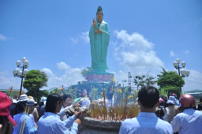 DU LỊCH CHA DIỆP - MẸ NAM HẢI